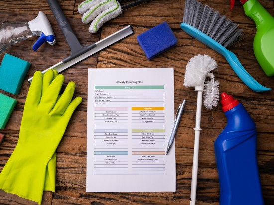 Plan sprzątania tygodniowego jak rozłożyć obowiązki